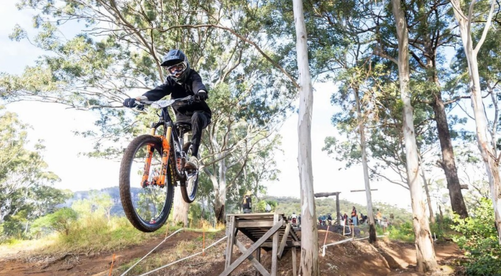 Mountain Bike the Starlings Gap Loop